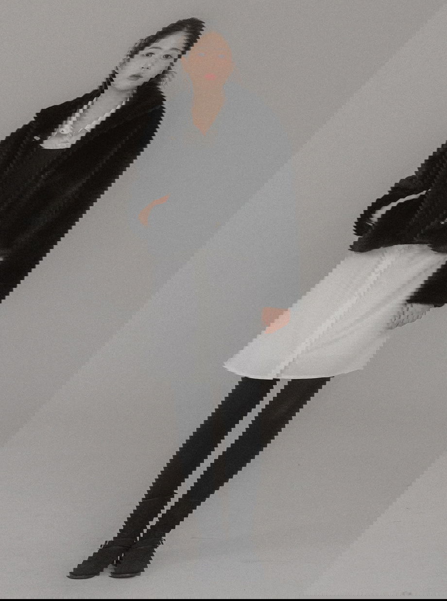 리리앤코 에포린즈 히든버튼 하이넥 퍼 자켓