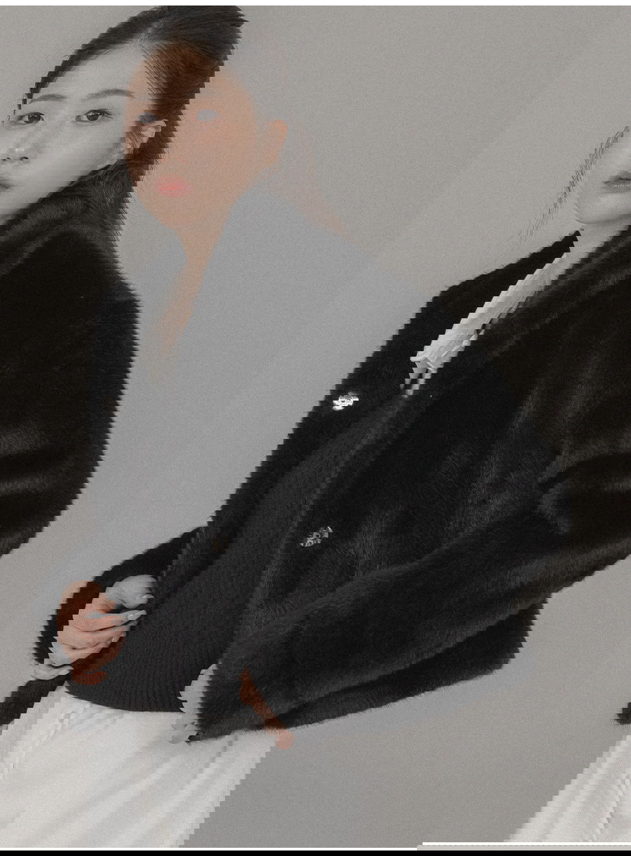 리리앤코 에포린즈 히든버튼 하이넥 퍼 자켓