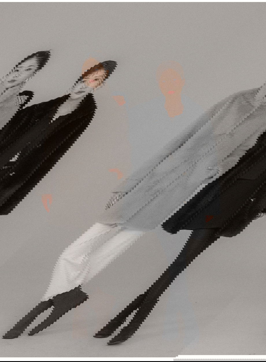 리리앤코 에포린즈 히든버튼 하이넥 퍼 자켓