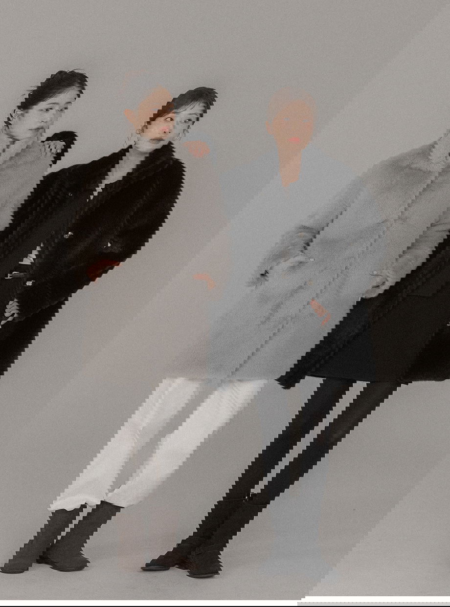 리리앤코 에포린즈 히든버튼 하이넥 퍼 자켓