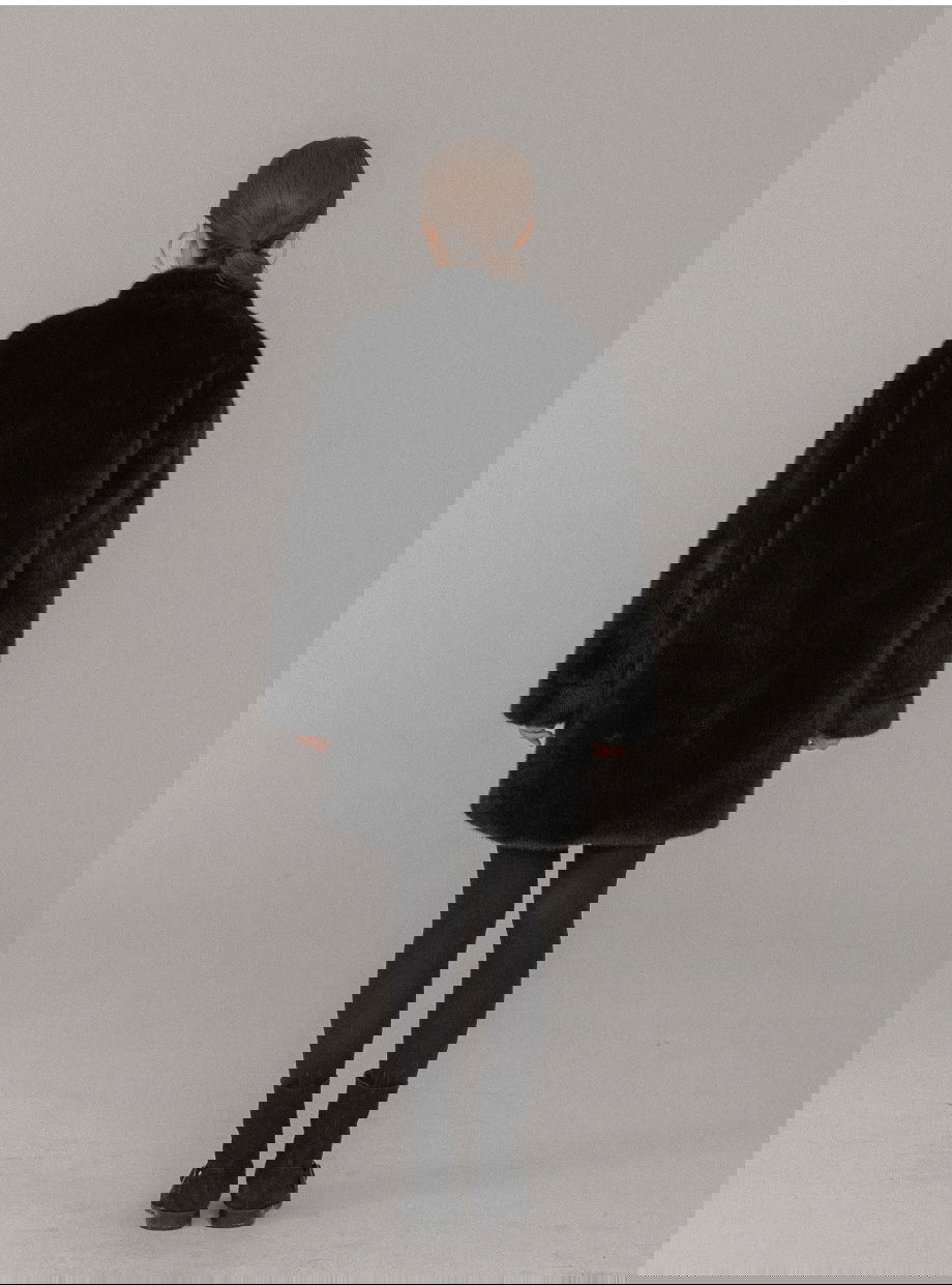 리리앤코 에포린즈 히든버튼 하이넥 퍼 자켓