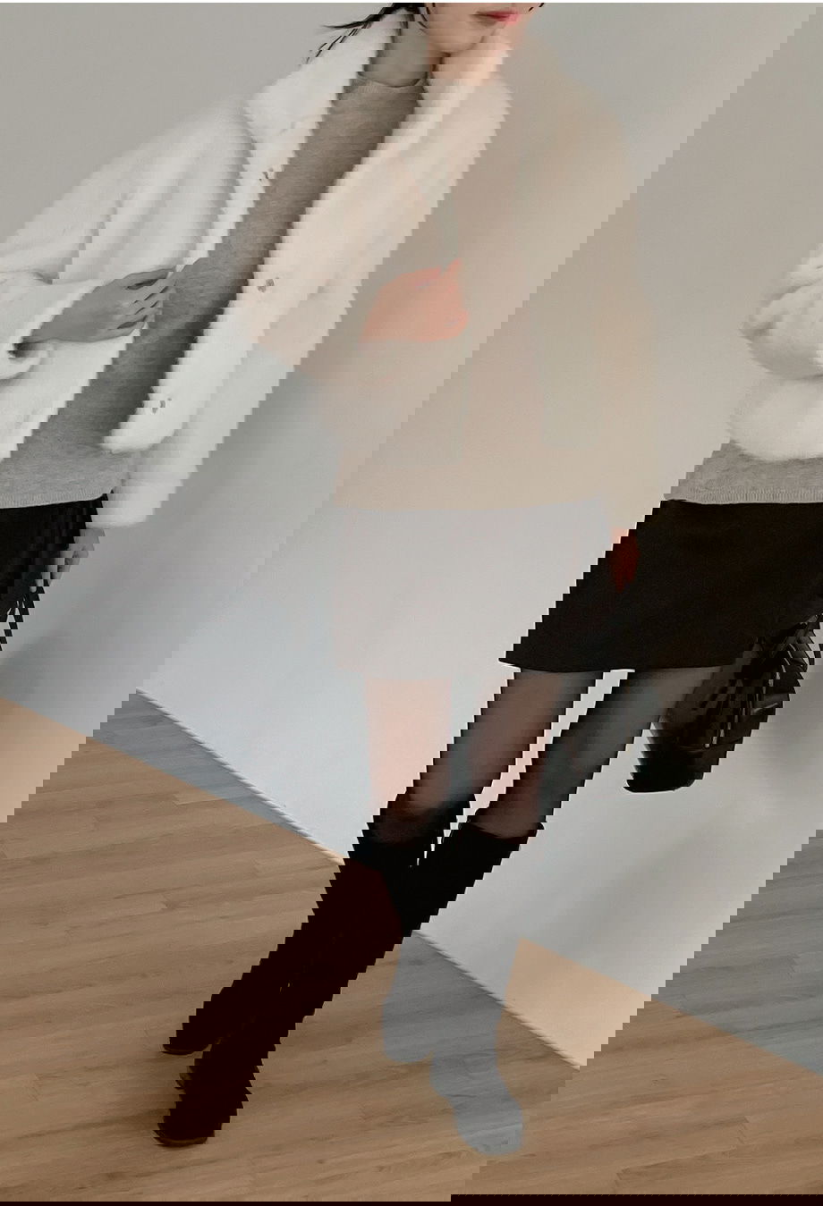 리리앤코 에포린즈 히든버튼 하이넥 퍼 자켓