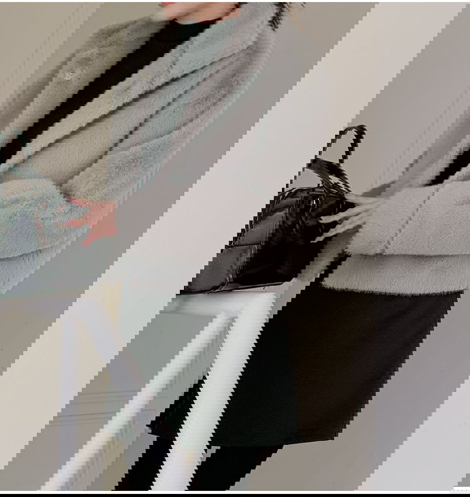 리리앤코 에포린즈 히든버튼 하이넥 퍼 자켓