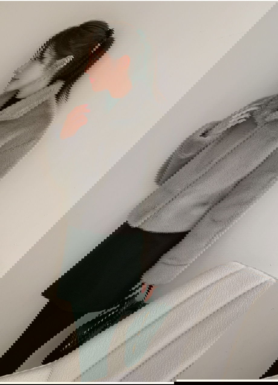 리리앤코 에포린즈 히든버튼 하이넥 퍼 자켓