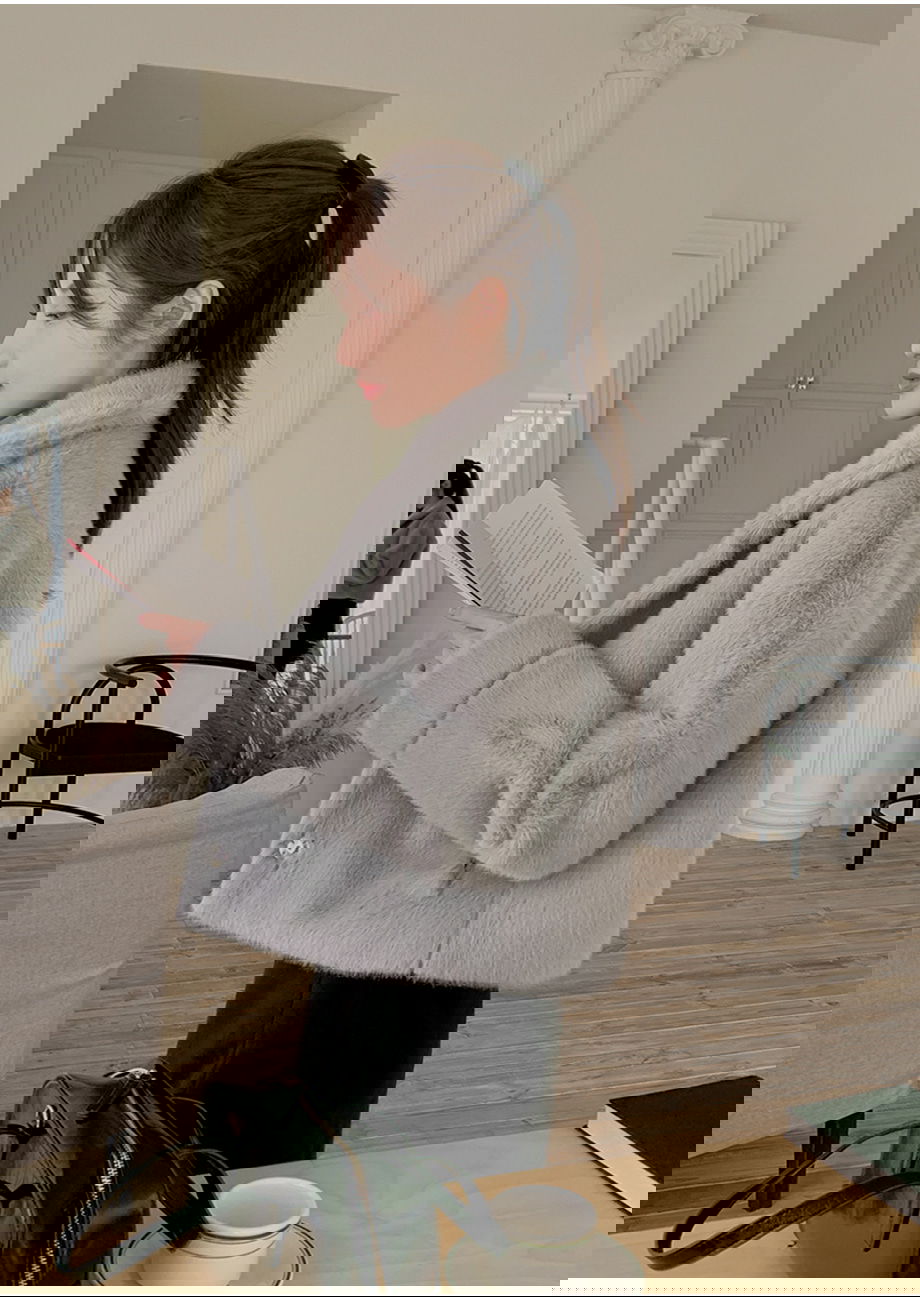 리리앤코 에포린즈 히든버튼 하이넥 퍼 자켓