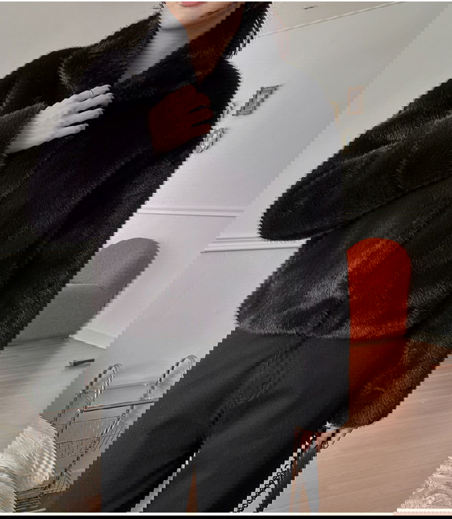 리리앤코 에포린즈 히든버튼 하이넥 퍼 자켓