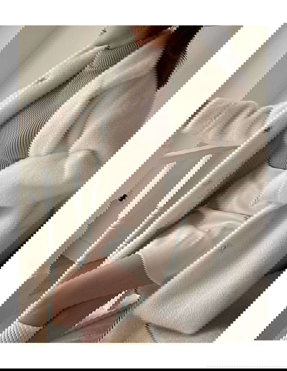 리리앤코 에포린즈 히든버튼 하이넥 퍼 자켓