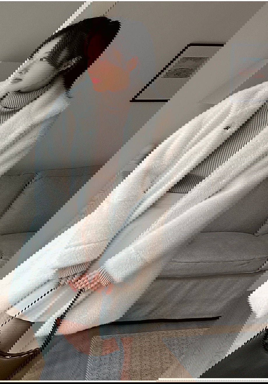 리리앤코 에포린즈 히든버튼 하이넥 퍼 자켓