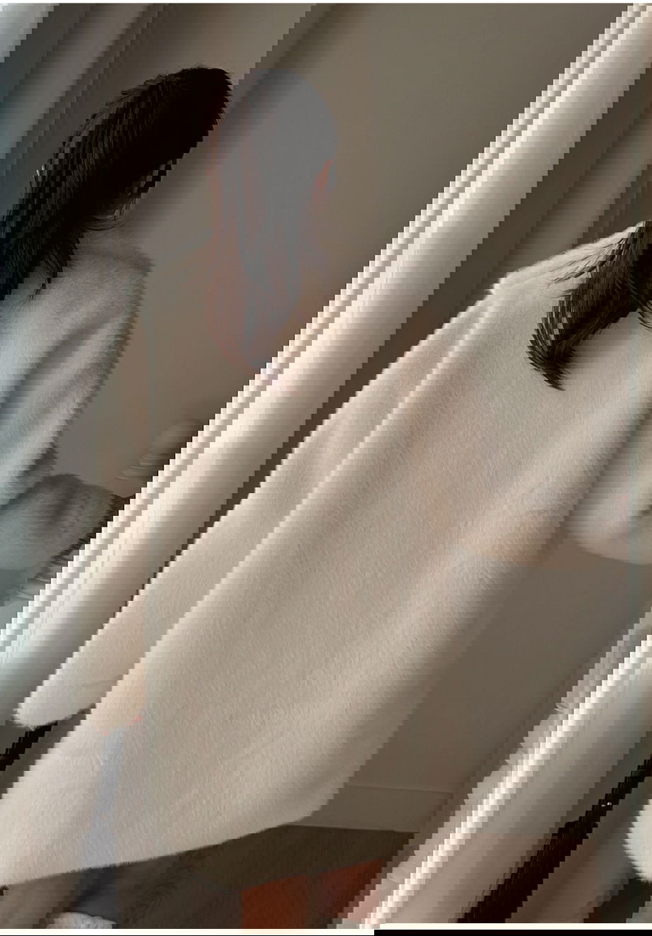 리리앤코 에포린즈 히든버튼 하이넥 퍼 자켓