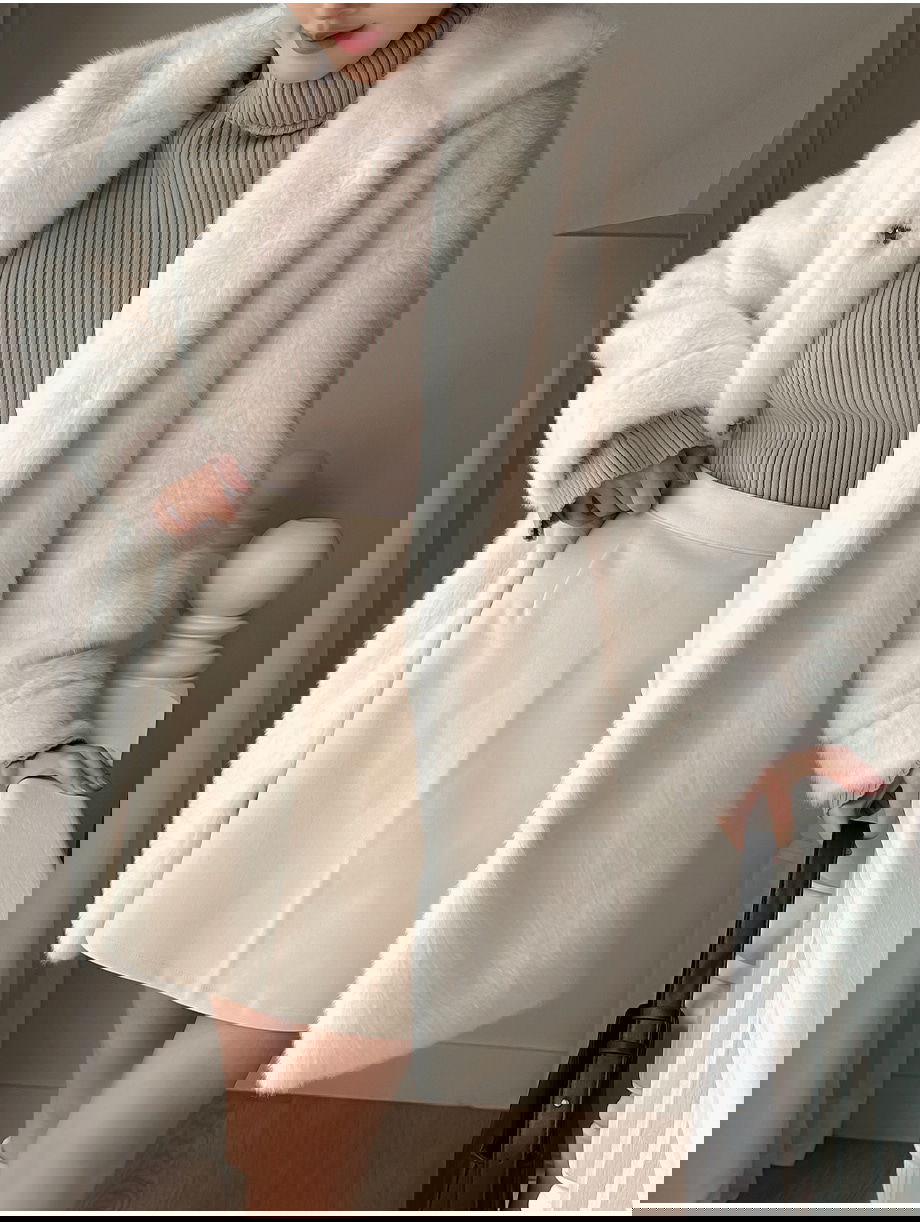 리리앤코 에포린즈 히든버튼 하이넥 퍼 자켓