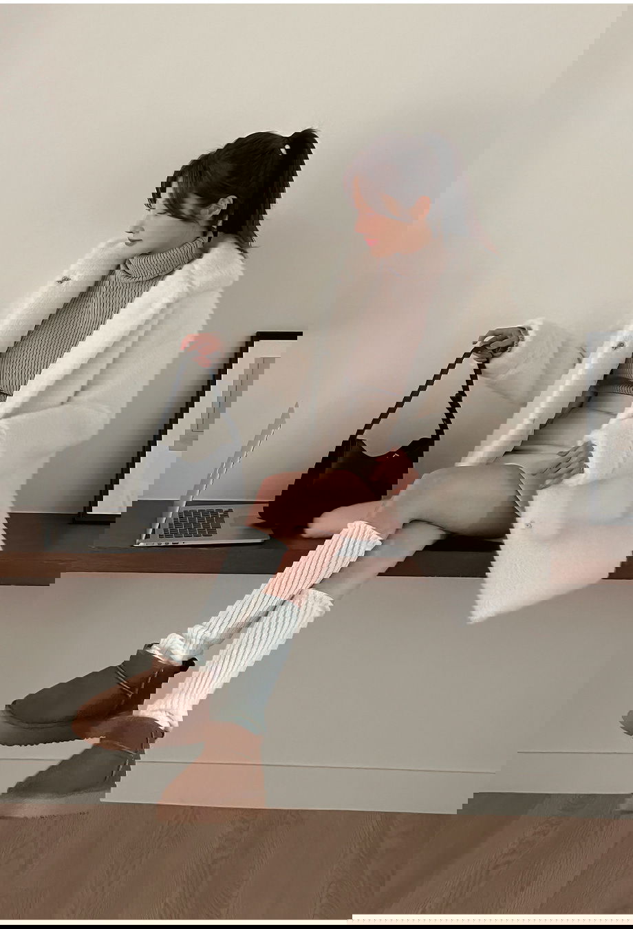 리리앤코 에포린즈 히든버튼 하이넥 퍼 자켓