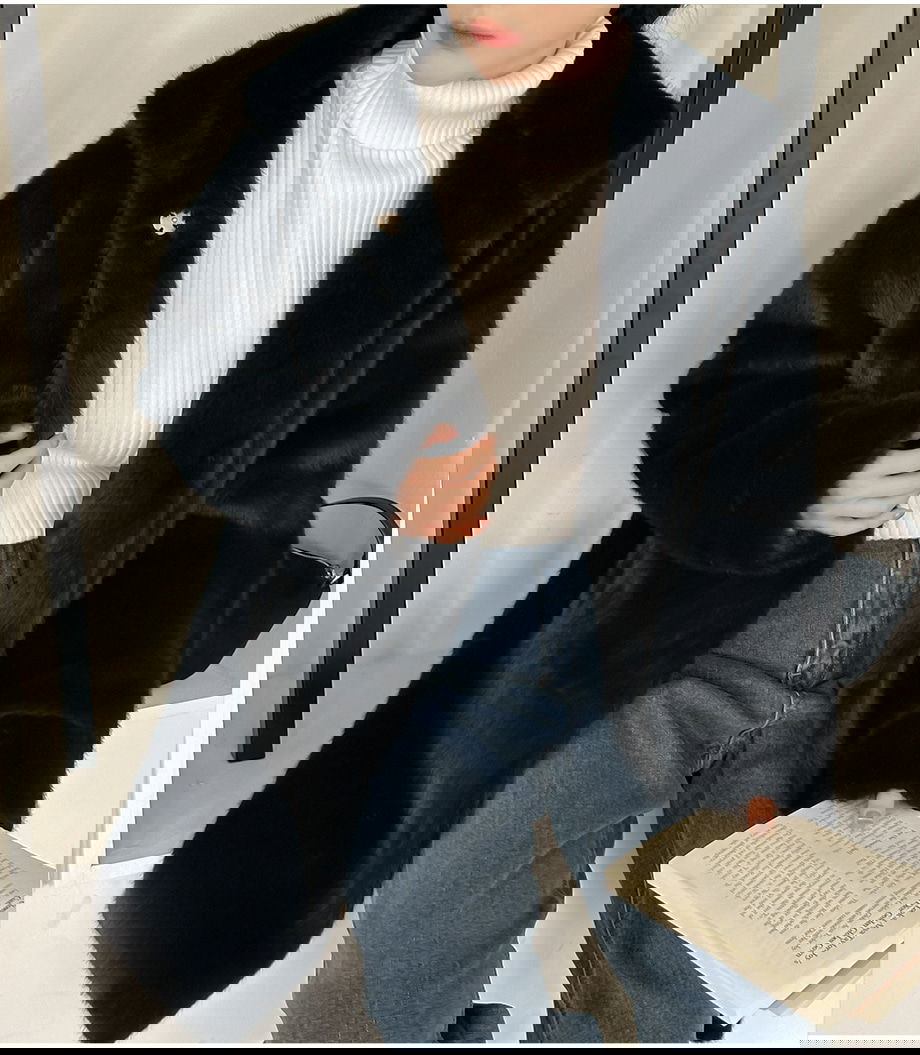 리리앤코 에포린즈 히든버튼 하이넥 퍼 자켓