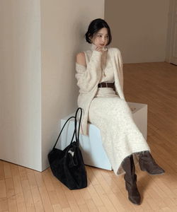 De Moa Wool Loose-fit Cardigan + Belted Turtleneck Sleeveless Knitwear + Long Skirt Three-Piece Set