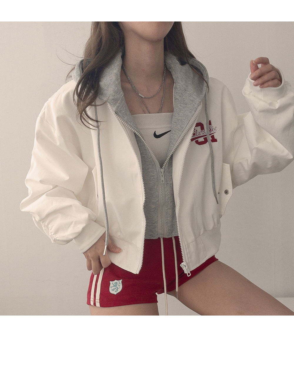 재킷 모델 착용 이미지-S1L4