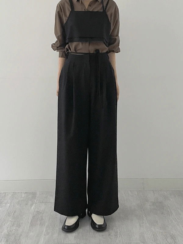 Kanom Strap Wide Slacks