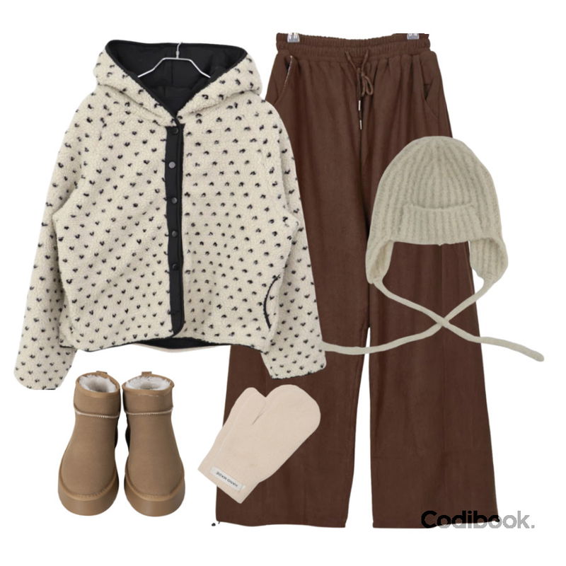 binary01 플랫폼 미니 양털부츠,DAILYJOU 루이 뽀글 퍼 귀달이 니트 비니,BEIDELLI 핸드메이드 벙어리 장갑등을 매치한 코디