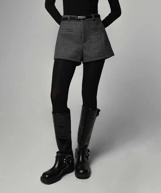 케룸 A라인 모직 벨트 숏 팬츠 A-Line Wool Belted Shorts