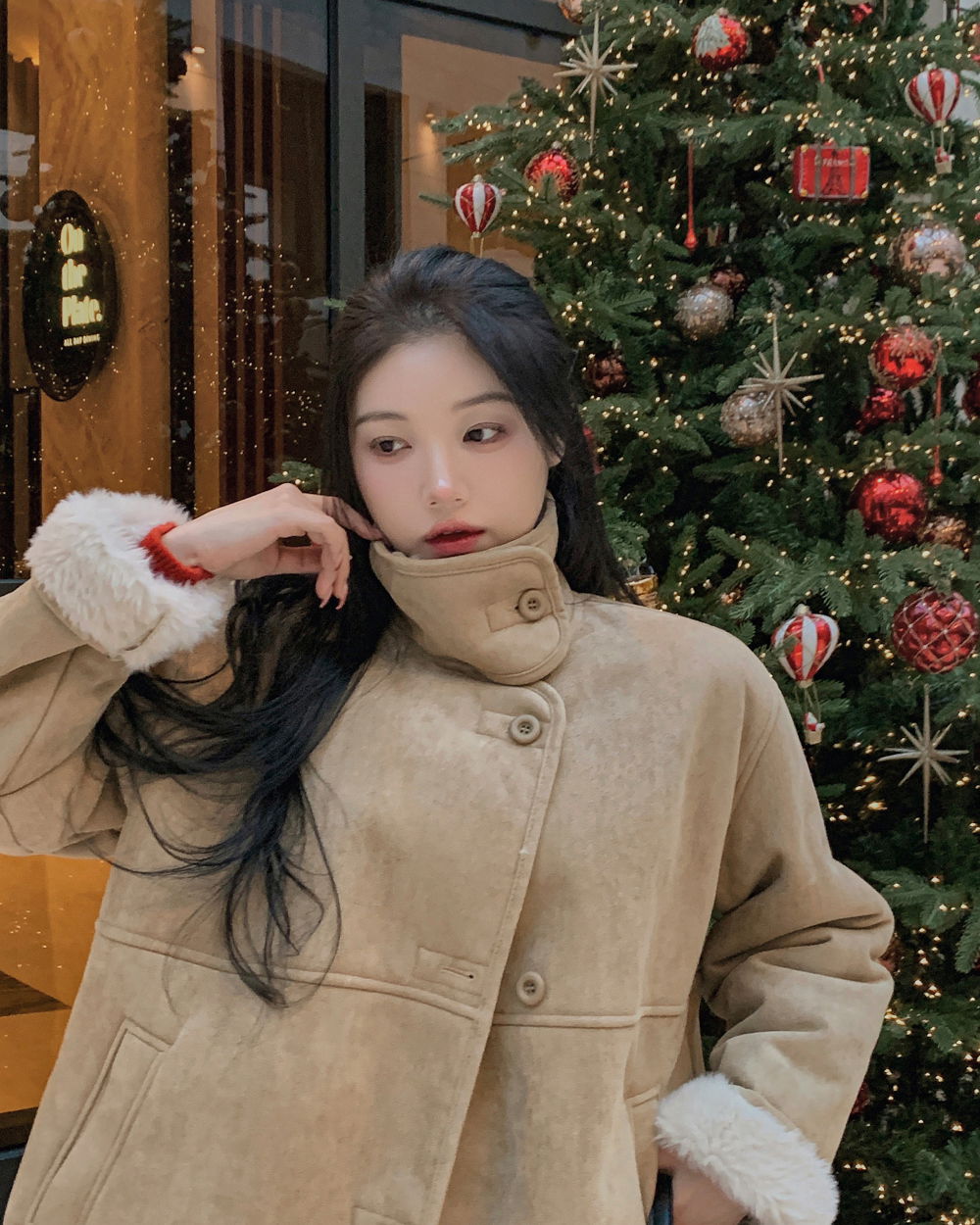 긴팔 티셔츠 모델 착용 이미지-S1L49