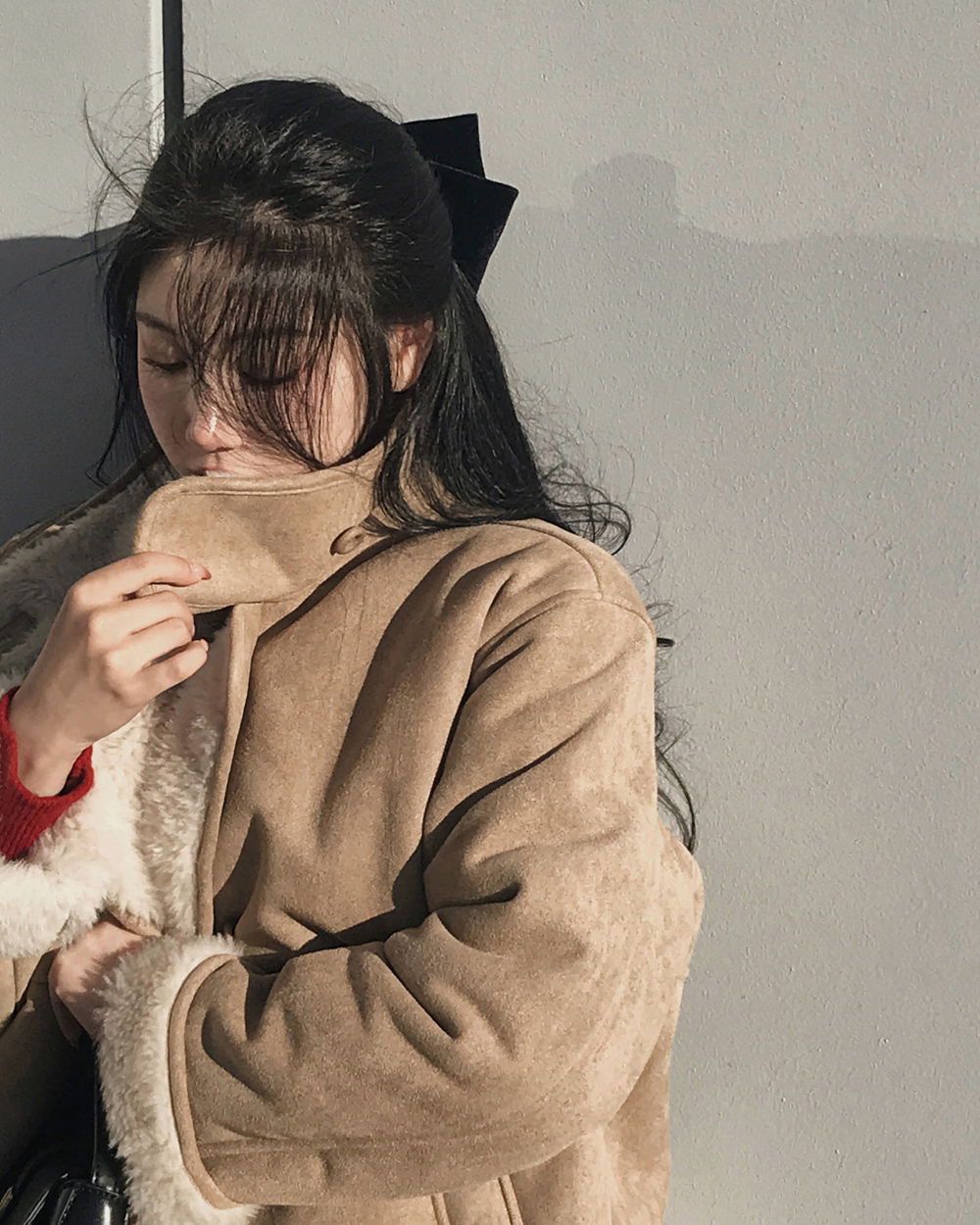 긴팔 티셔츠 모델 착용 이미지-S1L61