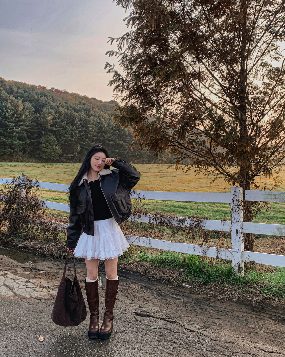 긴팔 티셔츠 모델 착용 이미지-S1L127