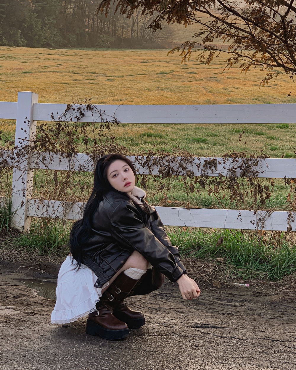 긴팔 티셔츠 모델 착용 이미지-S1L131