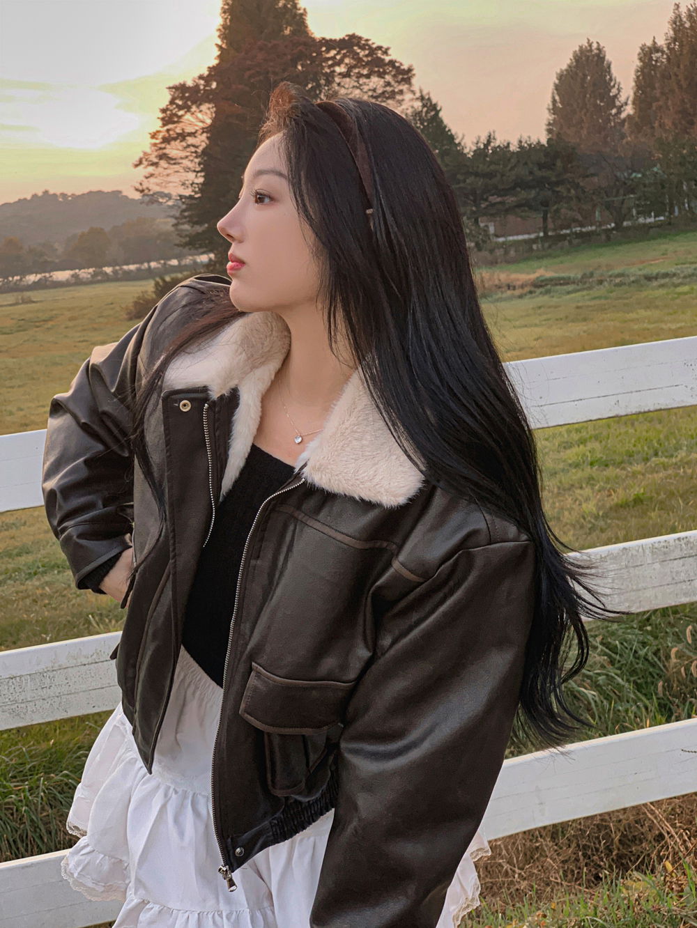 긴팔 티셔츠 모델 착용 이미지-S1L155