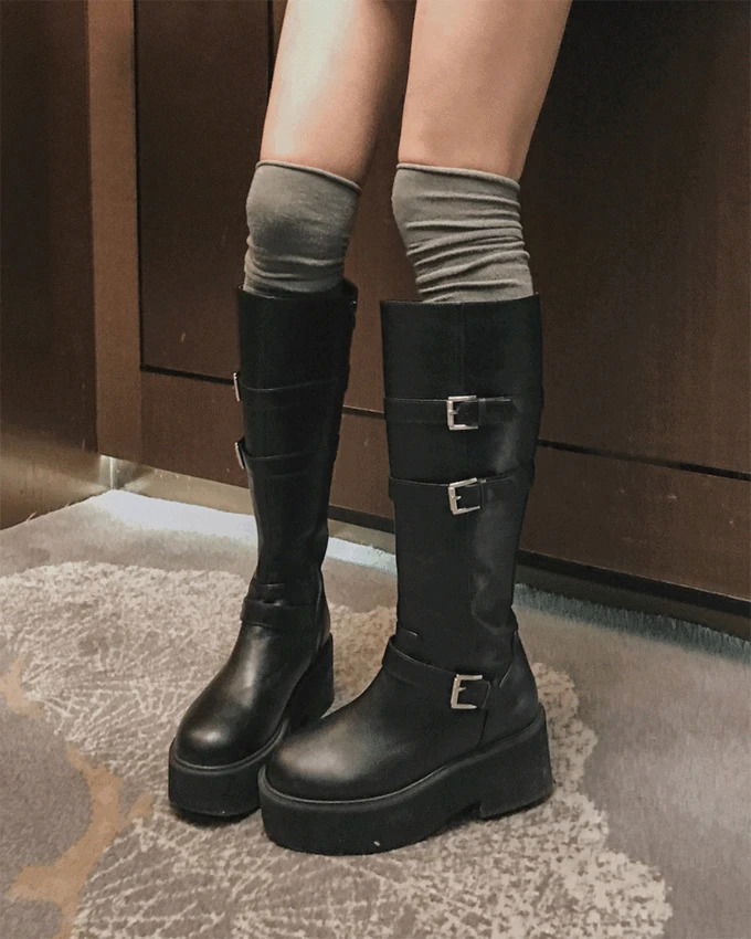 레브라인 버클 스트랩 지퍼 통굽 페이크레더 롱 부츠