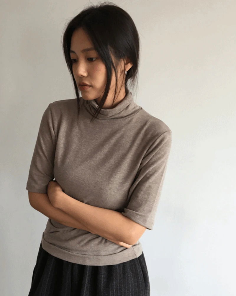 Rene Silket Turtleneck T-shirt