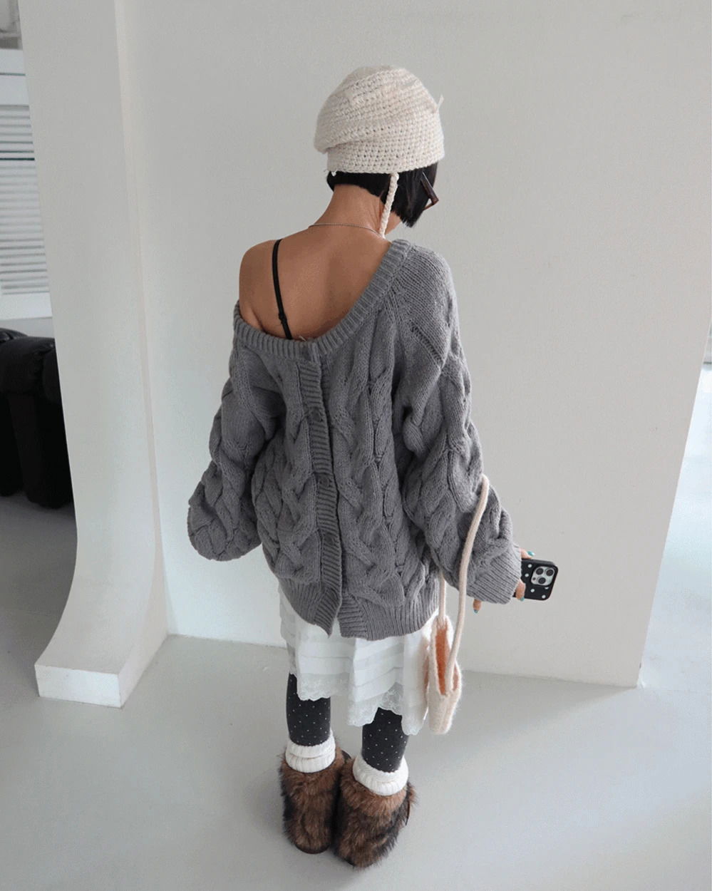 Twisted -sided button-down cardigan knitwear