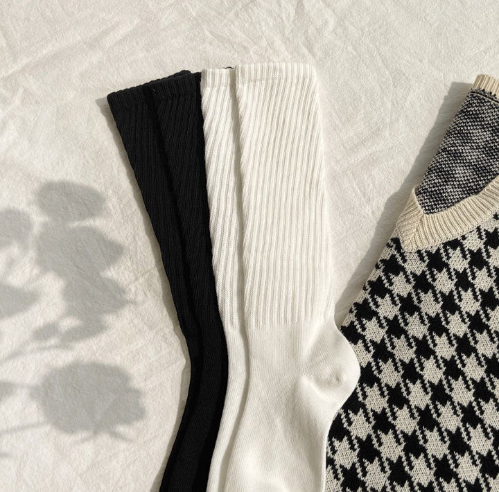 Ribbed Panel High Socks