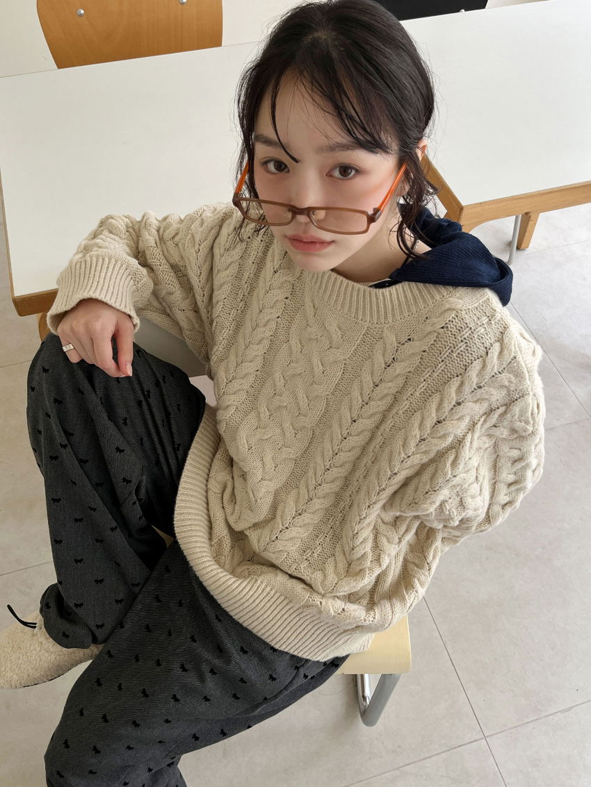 긴팔 티셔츠 모델 착용 이미지-S1L18