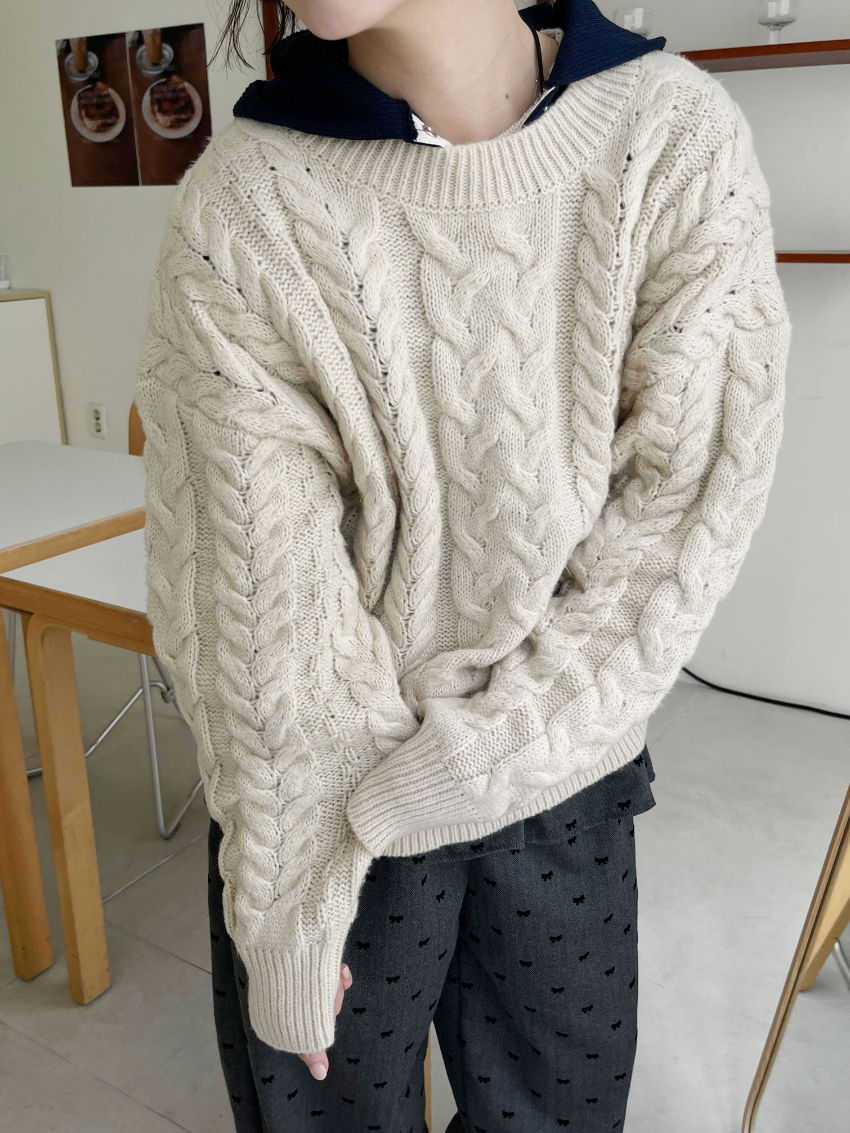 긴팔 티셔츠 모델 착용 이미지-S1L5