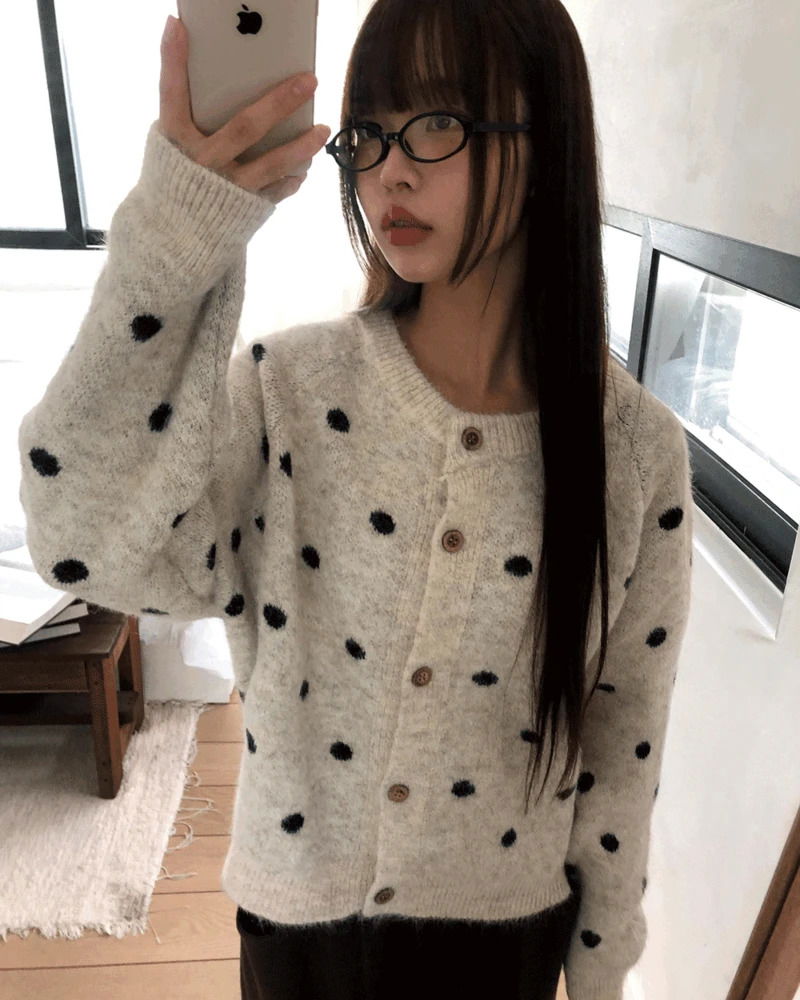 쥬피 도트 라운드넥 긴팔 니트 가디건