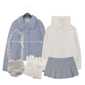 초겨울,스커트,겨울,코지,코디,털,하늘,흰색,귀여운,따뜻한,폭닥,20대 코디