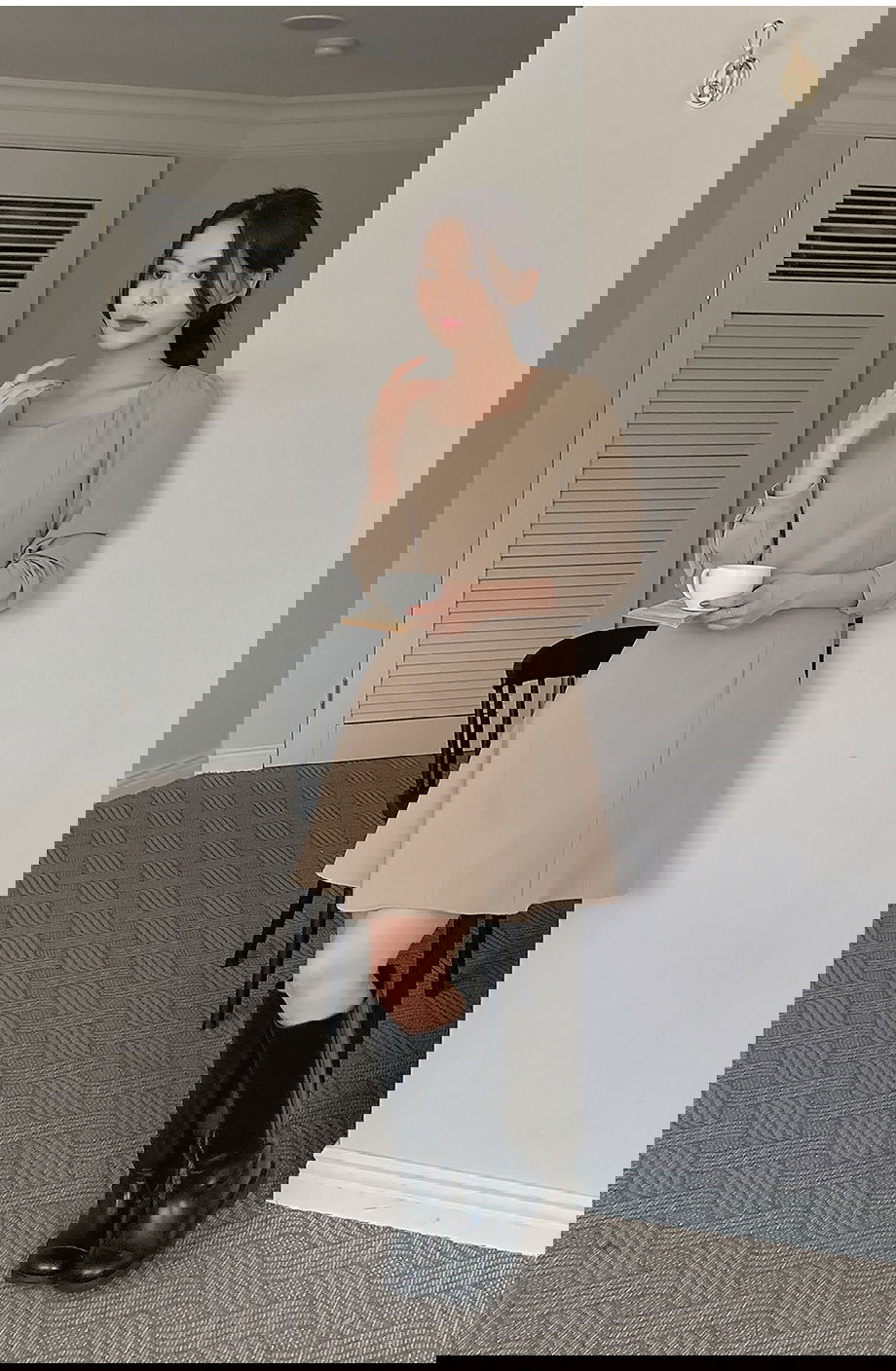 리리앤코 도에르핀 절개 플레어 미니 원피스