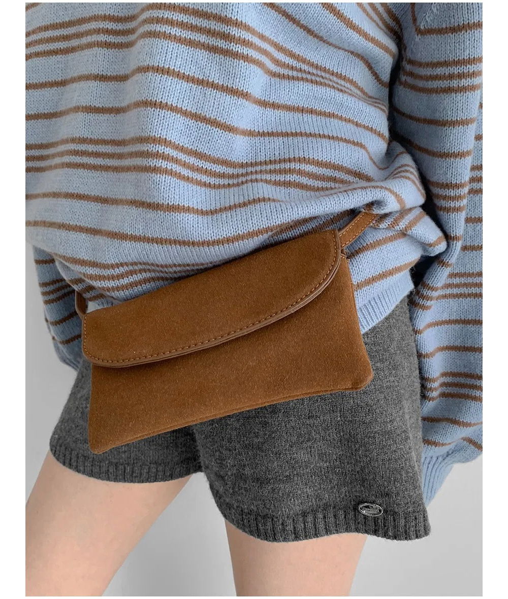 long sleeved tee detail image-S1L48