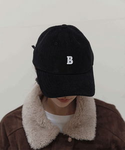 Linev 燈芯絨字母棒球帽