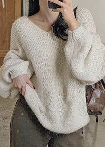 Pony B Wool V-Neck Loose-fit Knitwear 