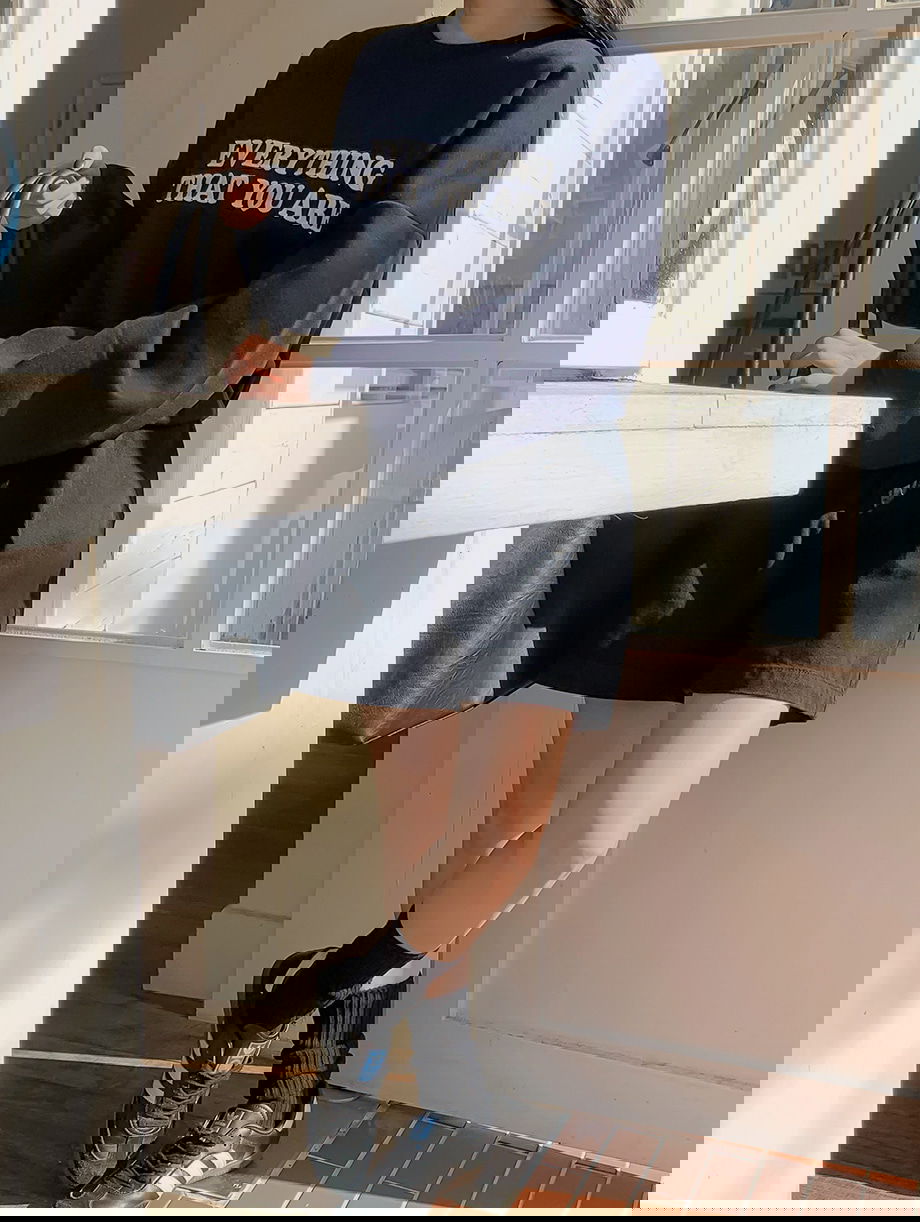 리리앤코 루블디온 기모 자수 레터링 크롭 맨투맨