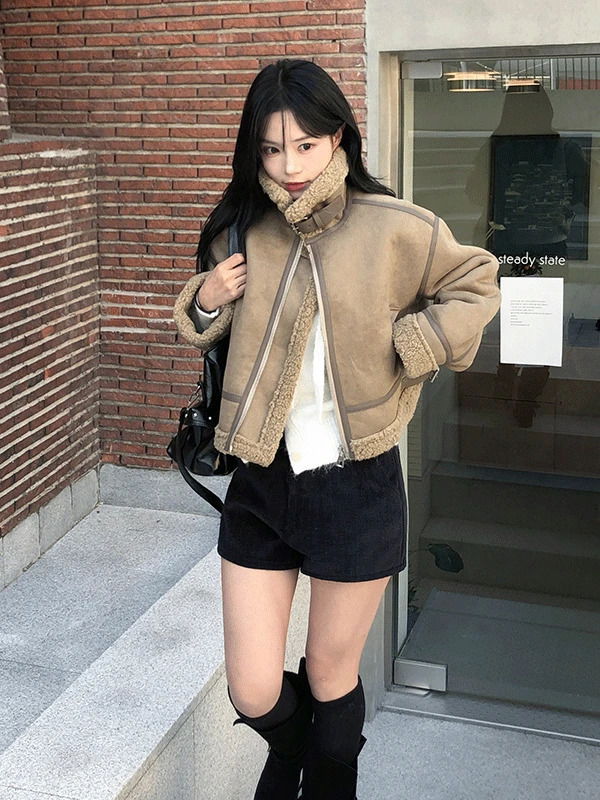 Early High Neck Suede Shearling Jacket 夹克