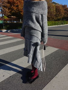 KNIT ROSE UNBALANCE SKIRT