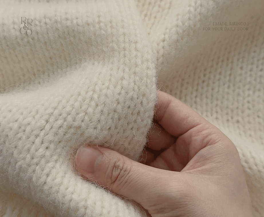 리리앤코 벨로테린 페플럼 버튼 루즈핏 반팔 니트