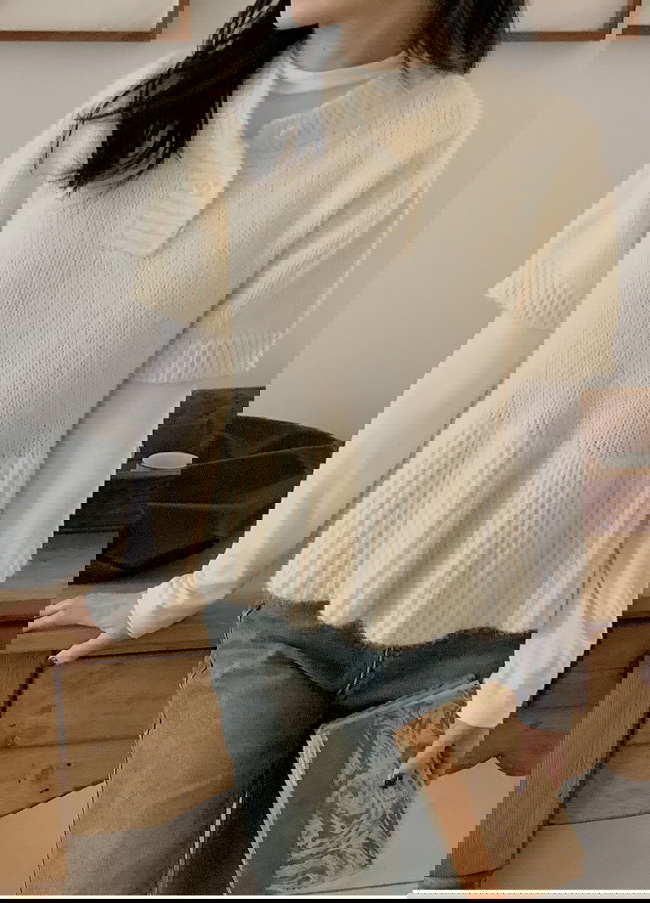 리리앤코 벨로테린 페플럼 버튼 루즈핏 반팔 니트