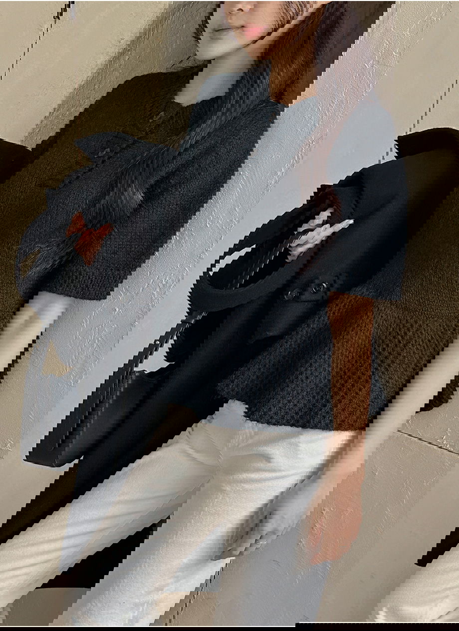 리리앤코 벨로테린 페플럼 버튼 루즈핏 반팔 니트