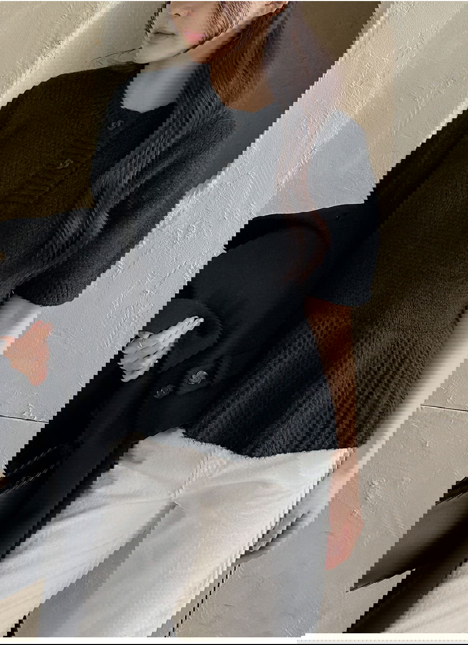 리리앤코 벨로테린 페플럼 버튼 루즈핏 반팔 니트