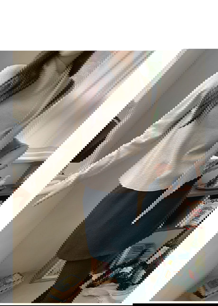 리리앤코 루시렌느 드레이프 머플러 니트