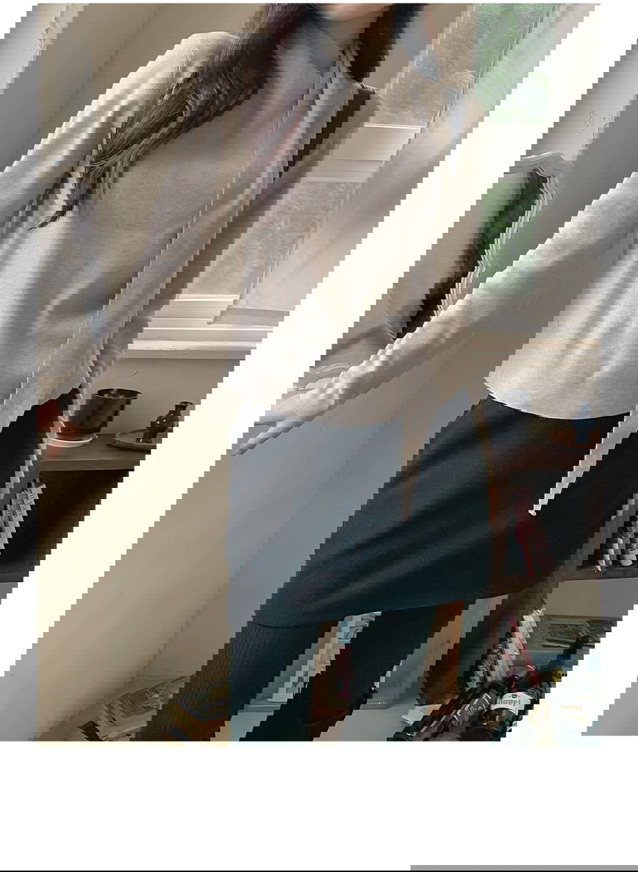 리리앤코 루시렌느 드레이프 머플러 니트