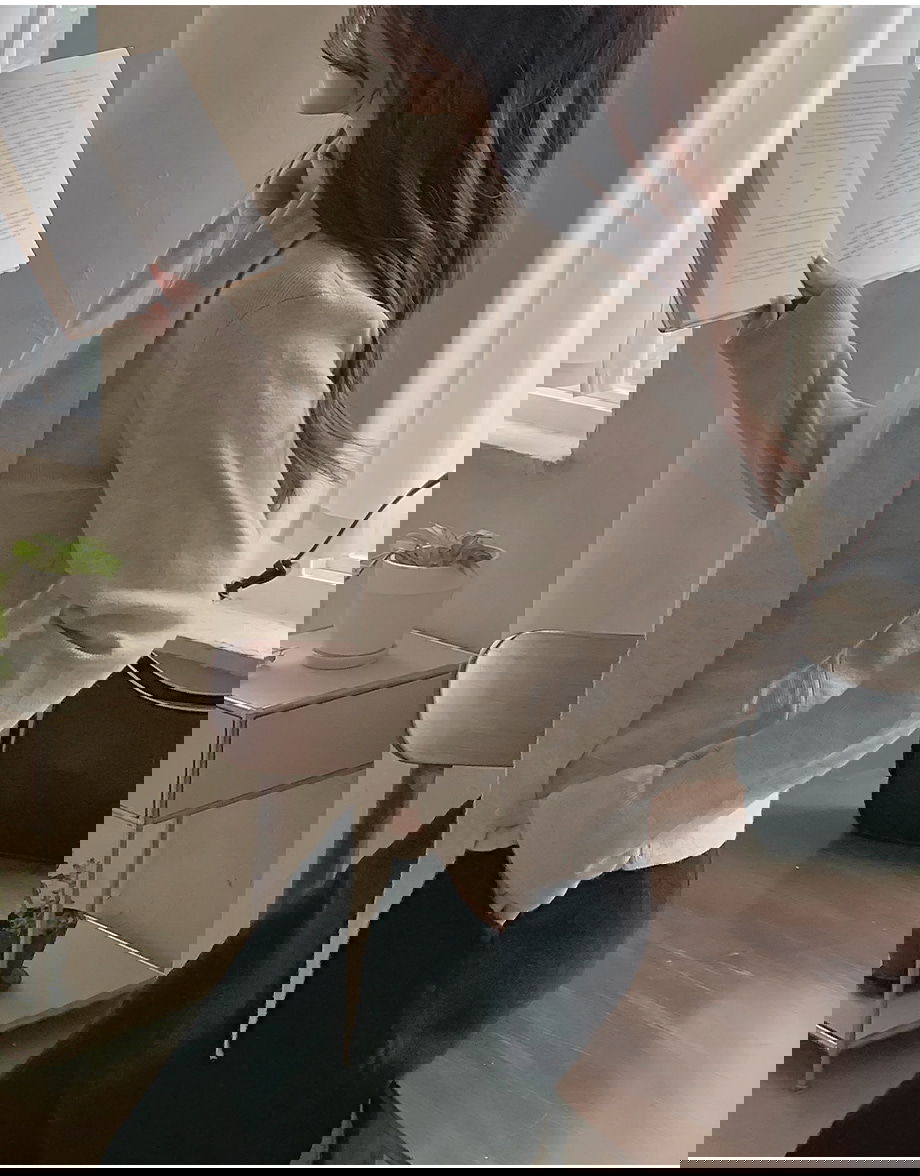 리리앤코 루시렌느 드레이프 머플러 니트