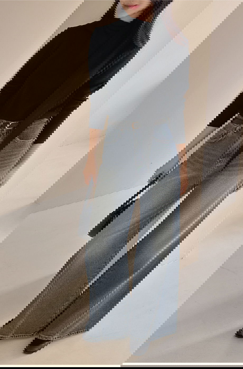 리리앤코 루시렌느 드레이프 머플러 니트