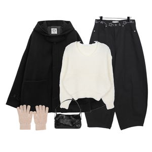 긴팔티,니트,코트,장갑,가방,겨울,데일리,일상 코디